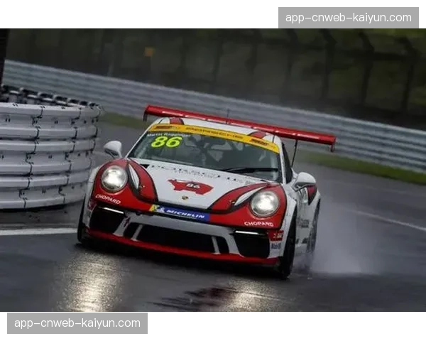 通讯：高温高湿天气下，多支球队在马来西亚站比赛中出现抽筋情况